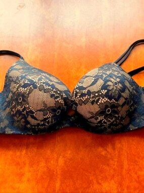 Victoria’s Secret Angels Secret Embrace Bra With Floral Lace Detail Size 36C